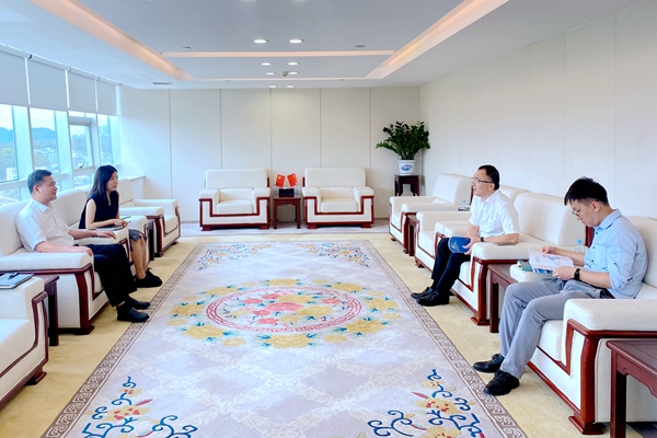 中小擔(dān)保與進出口銀行廣西分行、郵儲銀行廣西區(qū)分行洽談業(yè)務(wù)合作